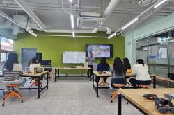 20240308 학교연계 수업나눔 진행(뮤지컬연극/목공/타악의세계) 사진
